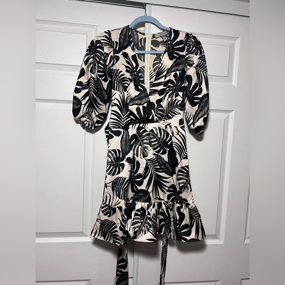ASOS DESIGN wrap mini dress in mono tropical print - Picture 8 of 10